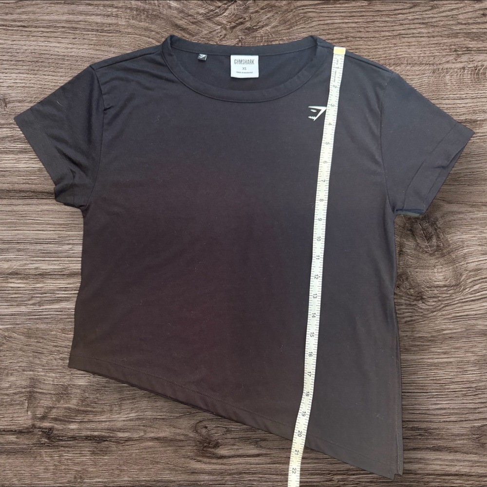 GYMSHARK Black XS Asymmetrical Hem T Shirt Active Workout Side Slit Lightweight - Picture 6 of 10